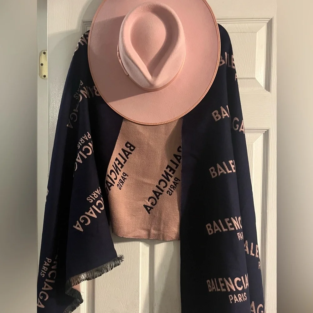 🔥Balenciaga Pink and Navy LOGO Scarf‼️ - Picture 1 of 9